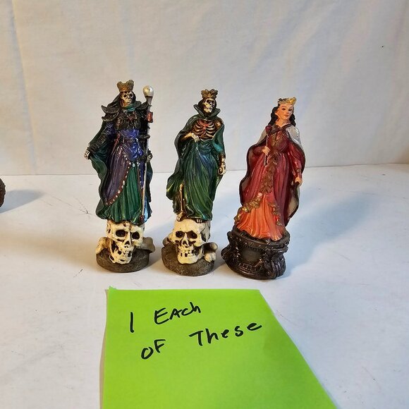 17 Game pieces, for mid-evil fantasy game. - Picture 4 of 9